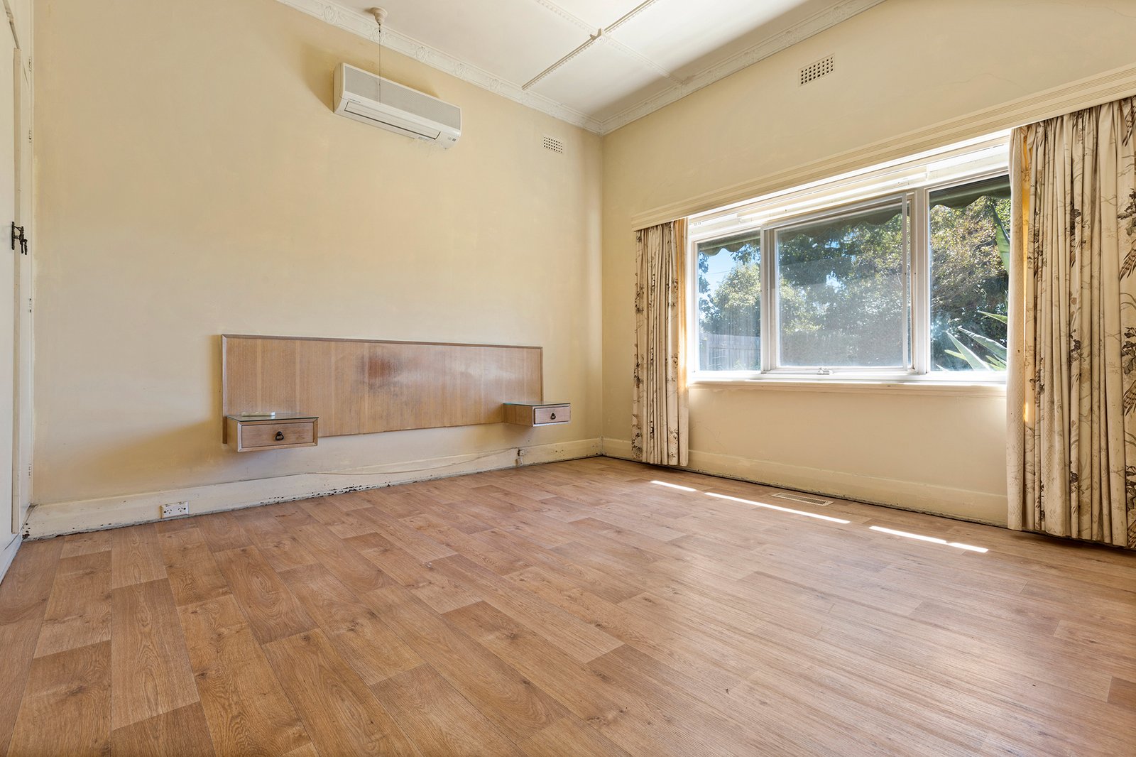Gallery: 178 South Road
