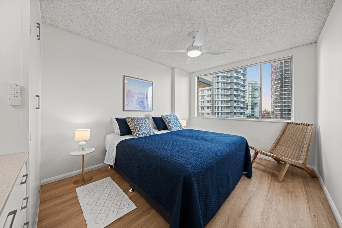 17/82 The Esplanade Burleigh Heads 8