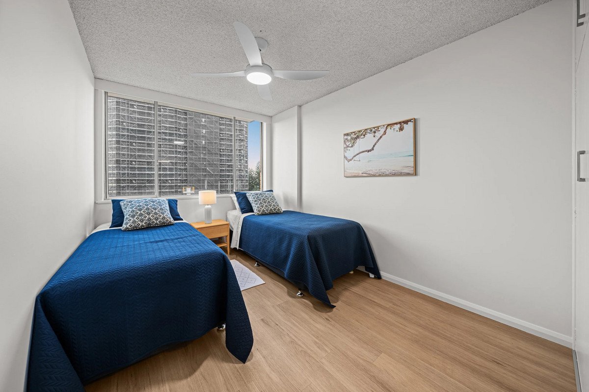 17/82 The Esplanade Burleigh Heads 10