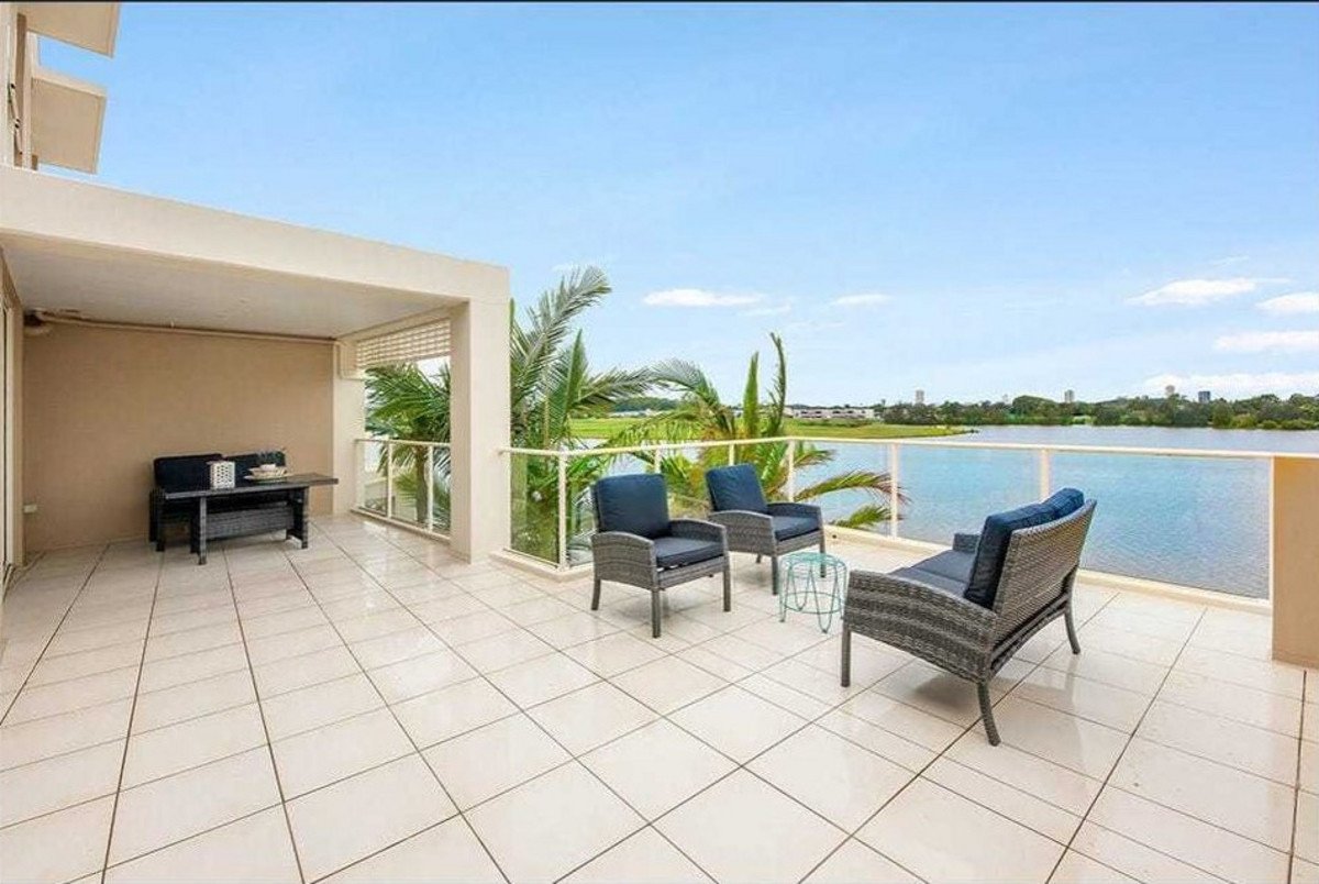 178/251 Varsity Parade Varsity Lakes 3