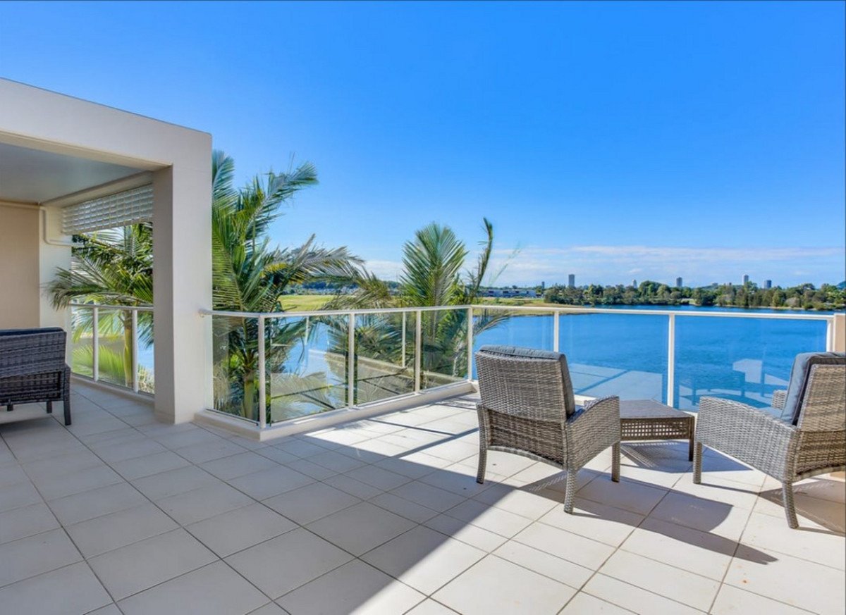 178/251 Varsity Parade Varsity Lakes 4