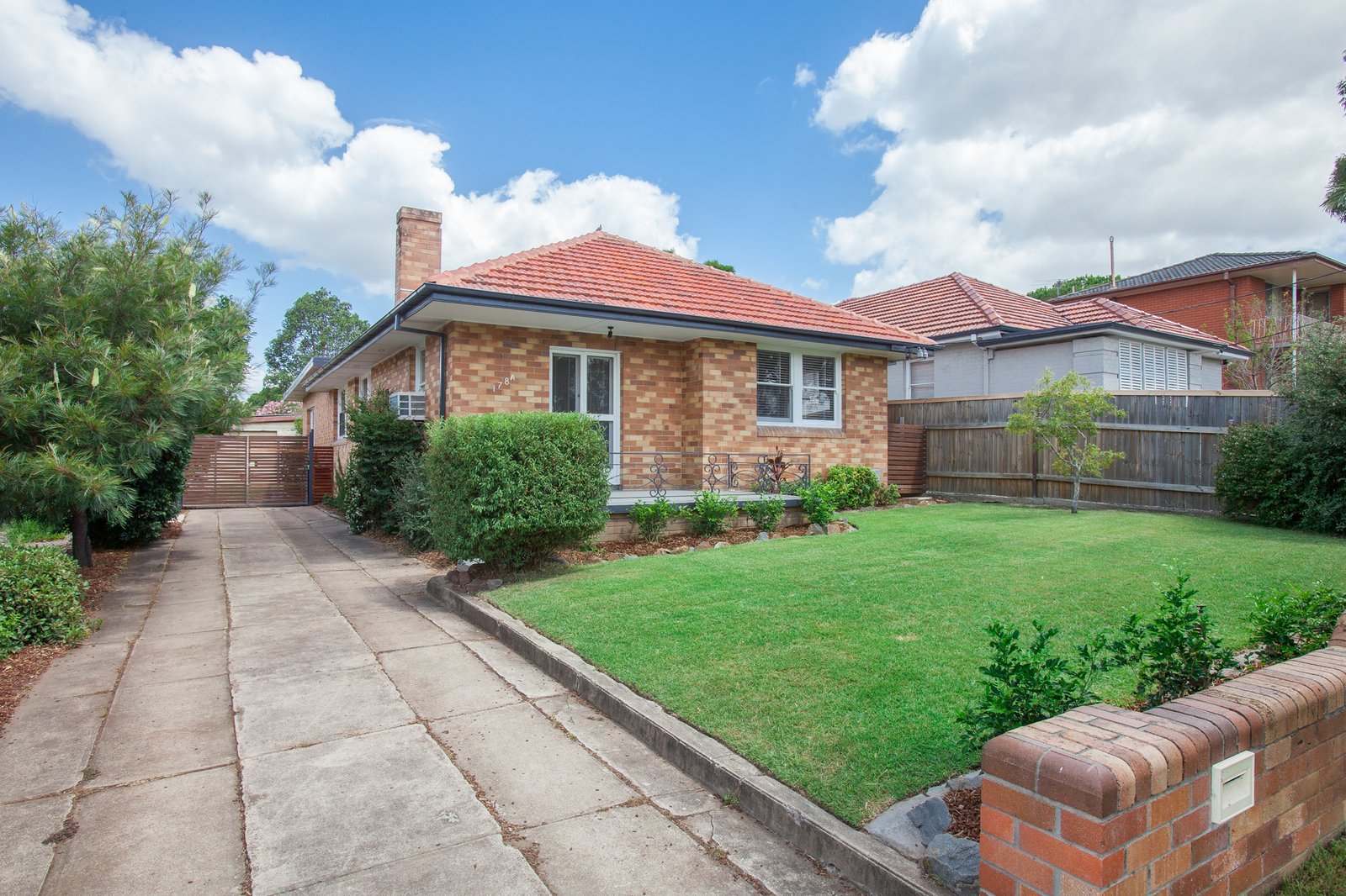 178A High Street EAST MAITLAND 23