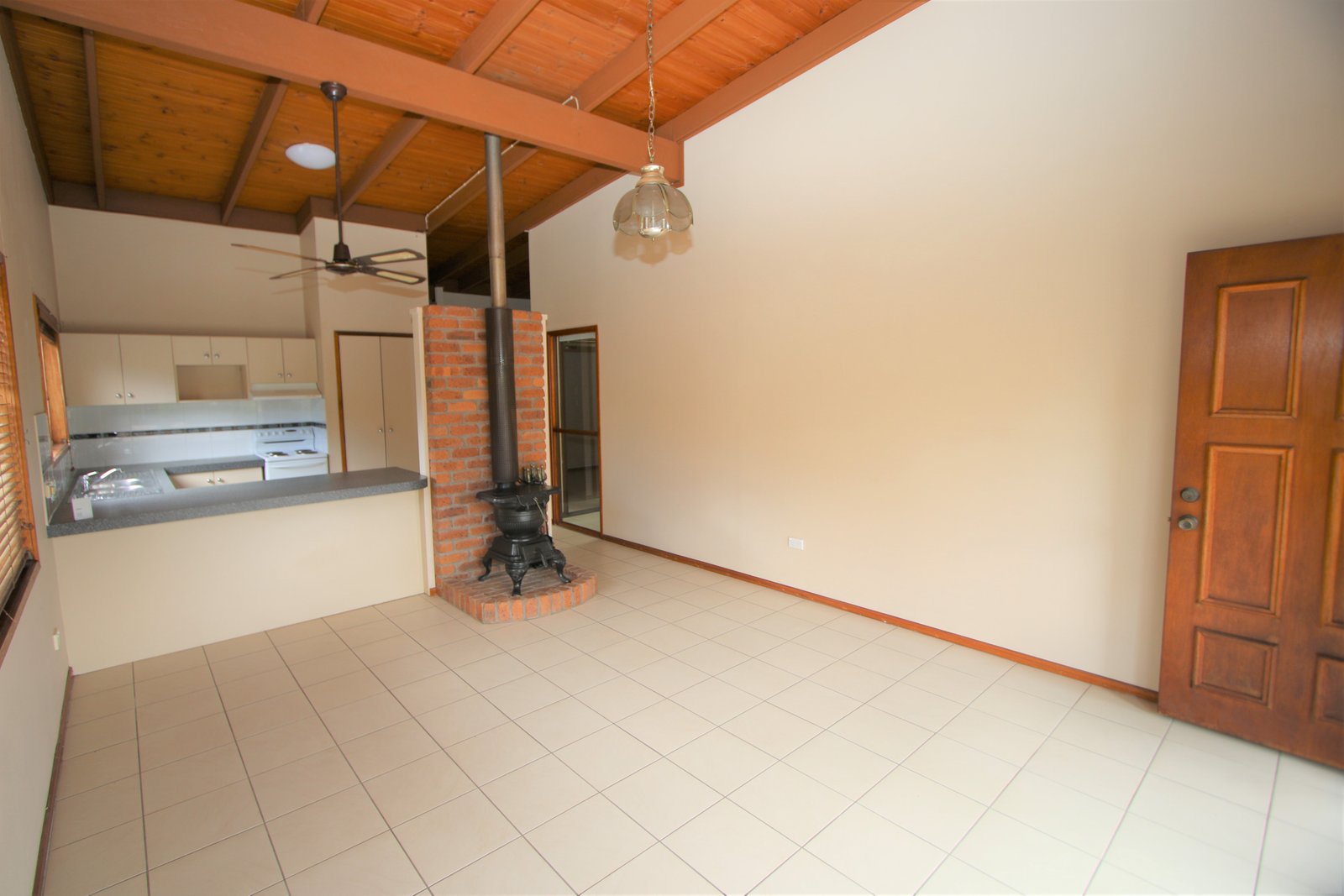 1/79 Corunna Crescent ASHMORE 3