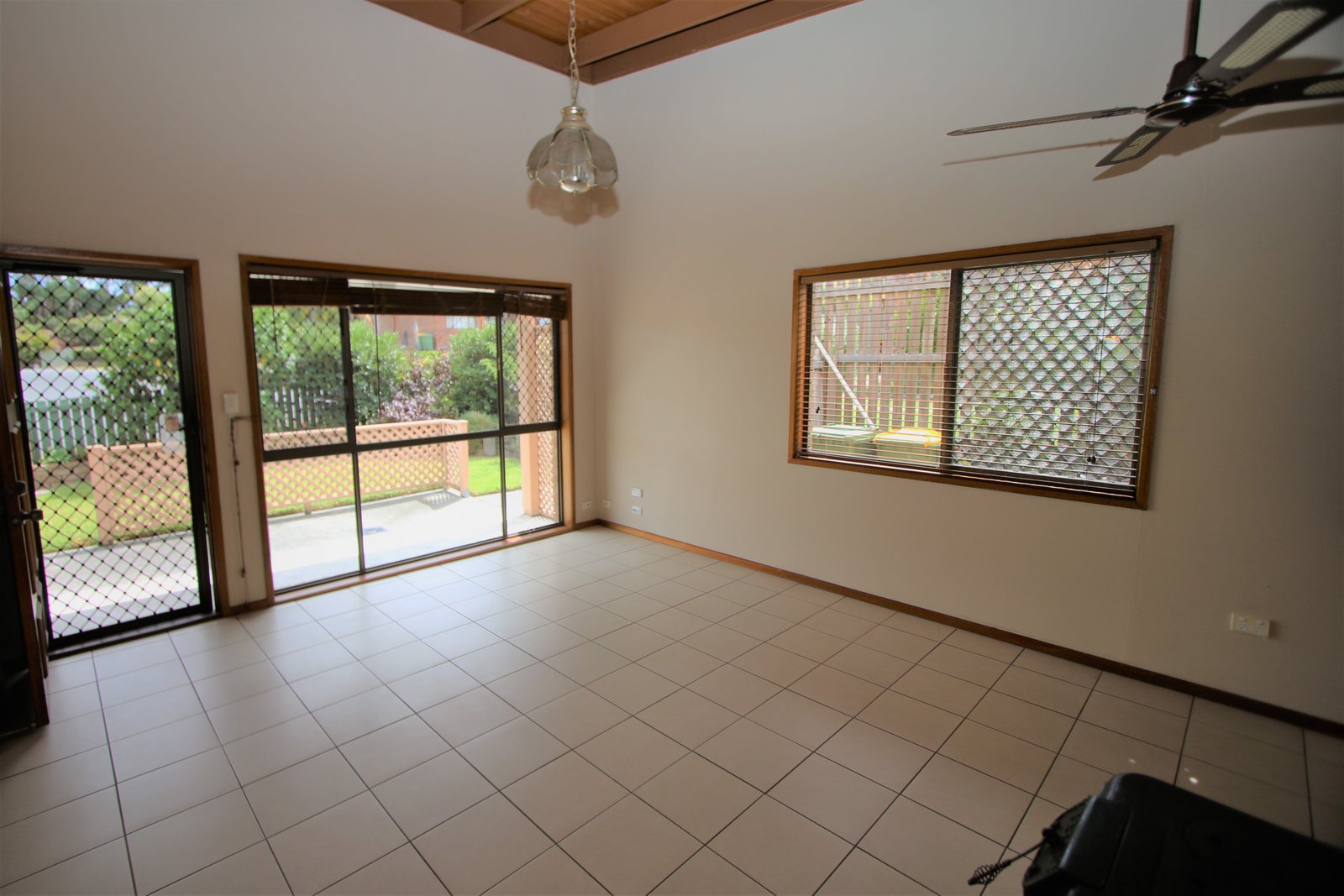 1/79 Corunna Crescent ASHMORE 4