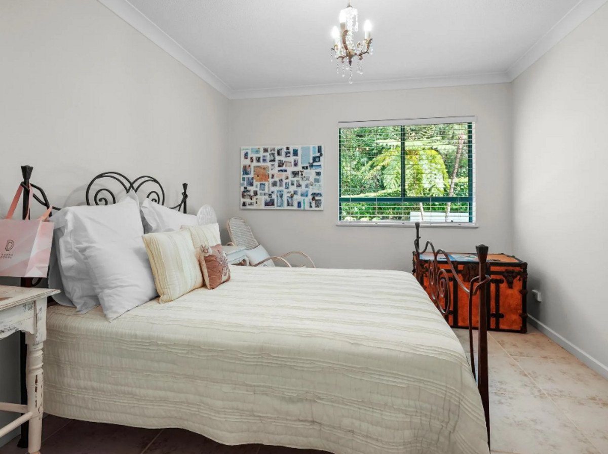 17/9 Domain Road Currumbin 10