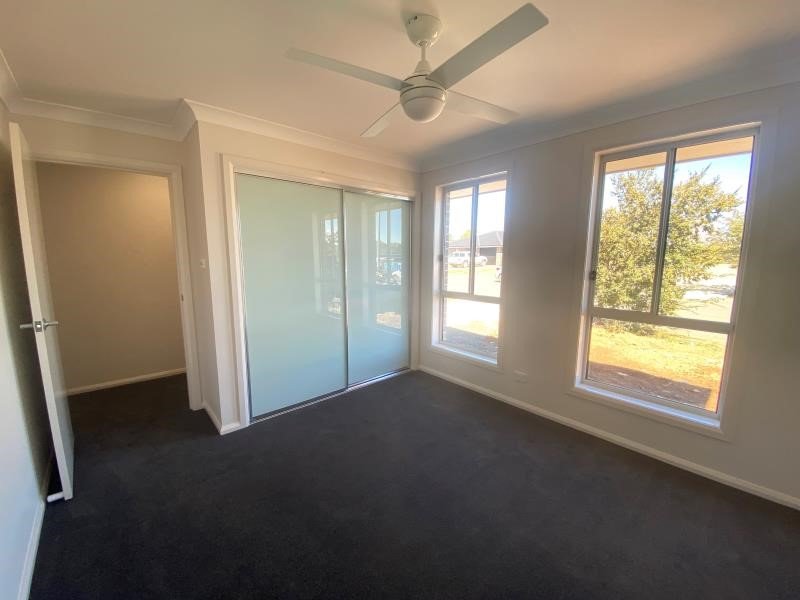 1/79 Kenny Drive TAMWORTH 2