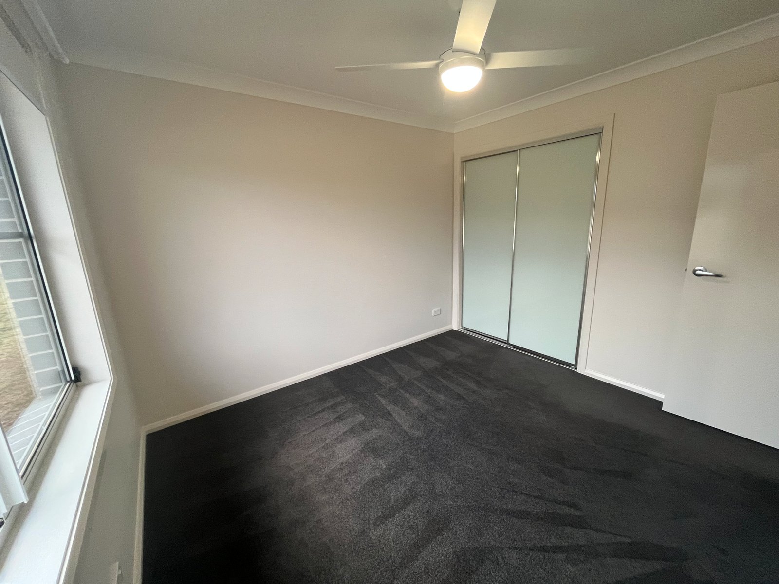 1/79 Kenny Drive TAMWORTH 4