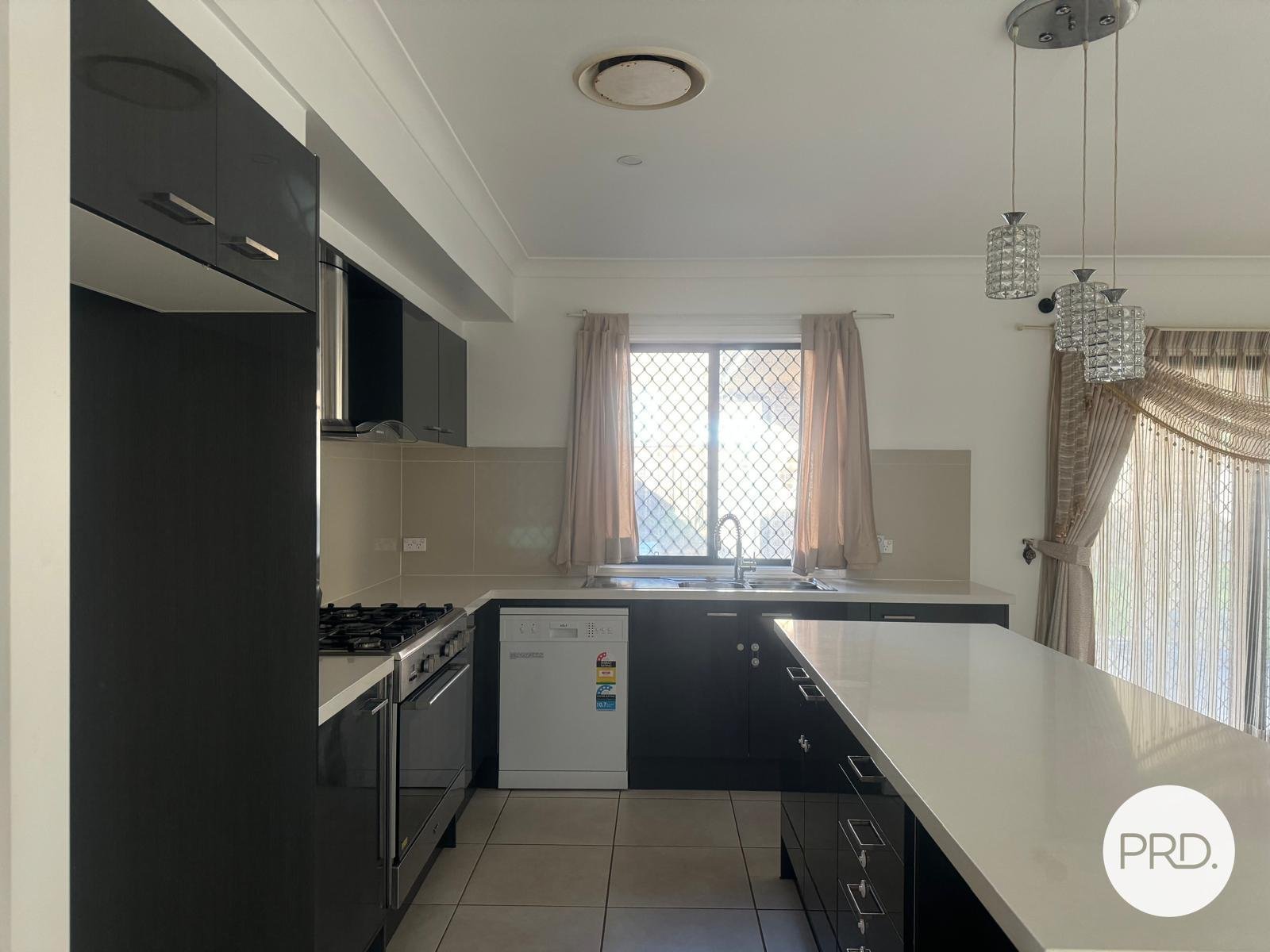 17A Benham Road MINTO 2