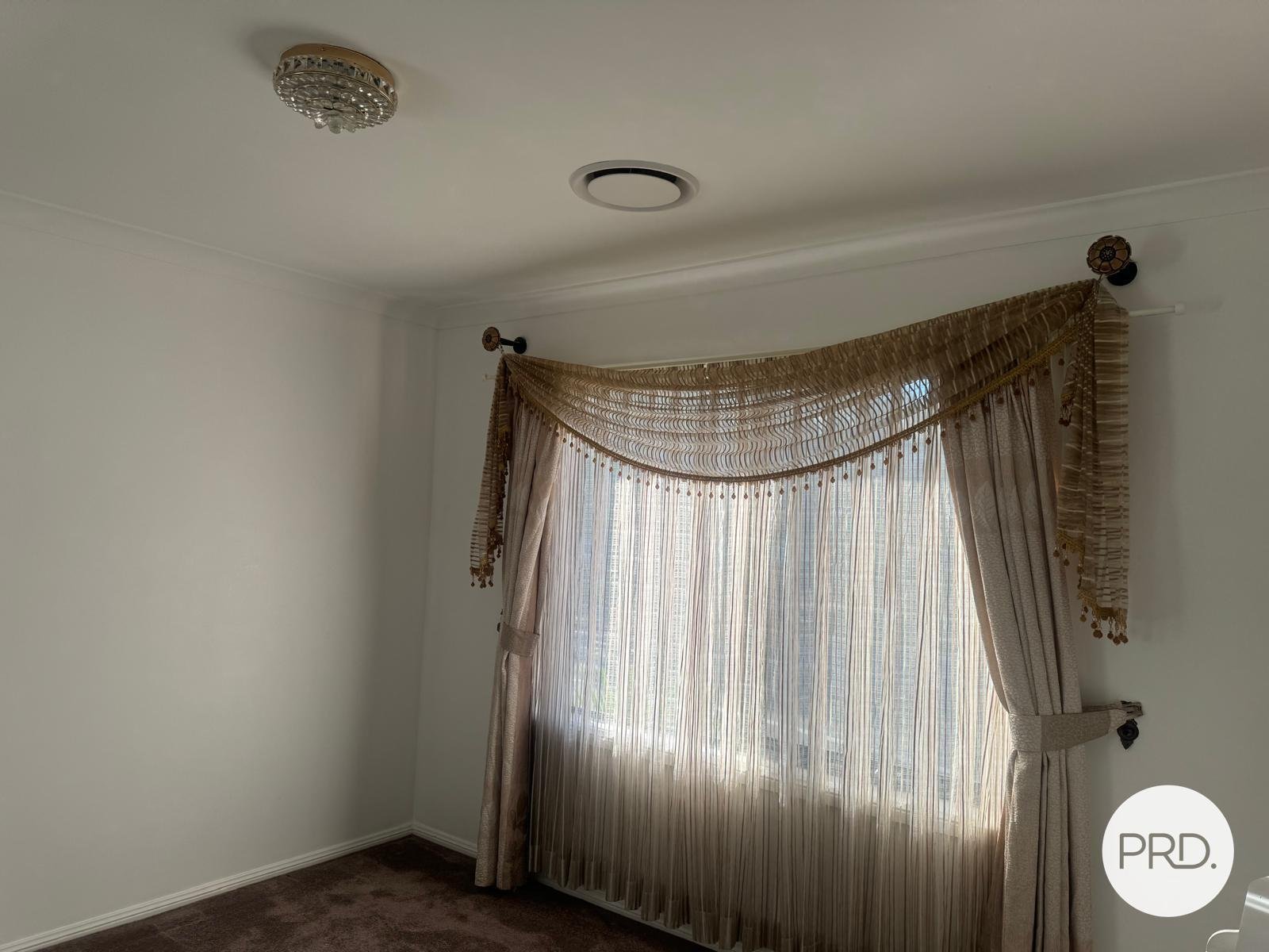 17A Benham Road MINTO 5