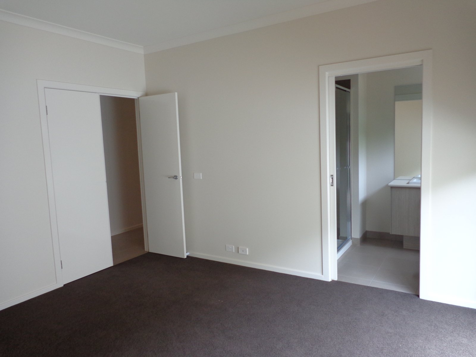 Gallery: 17a Birdwood Street