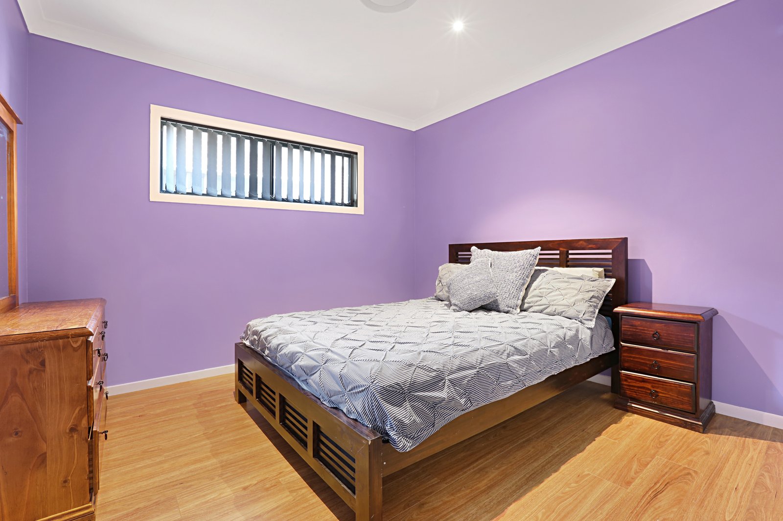 17a Brooks Reach Road HORSLEY 7