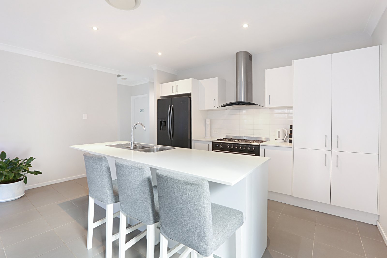 17a Brooks Reach Road HORSLEY 2