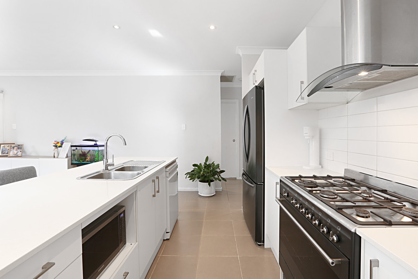 17a Brooks Reach Road HORSLEY 3