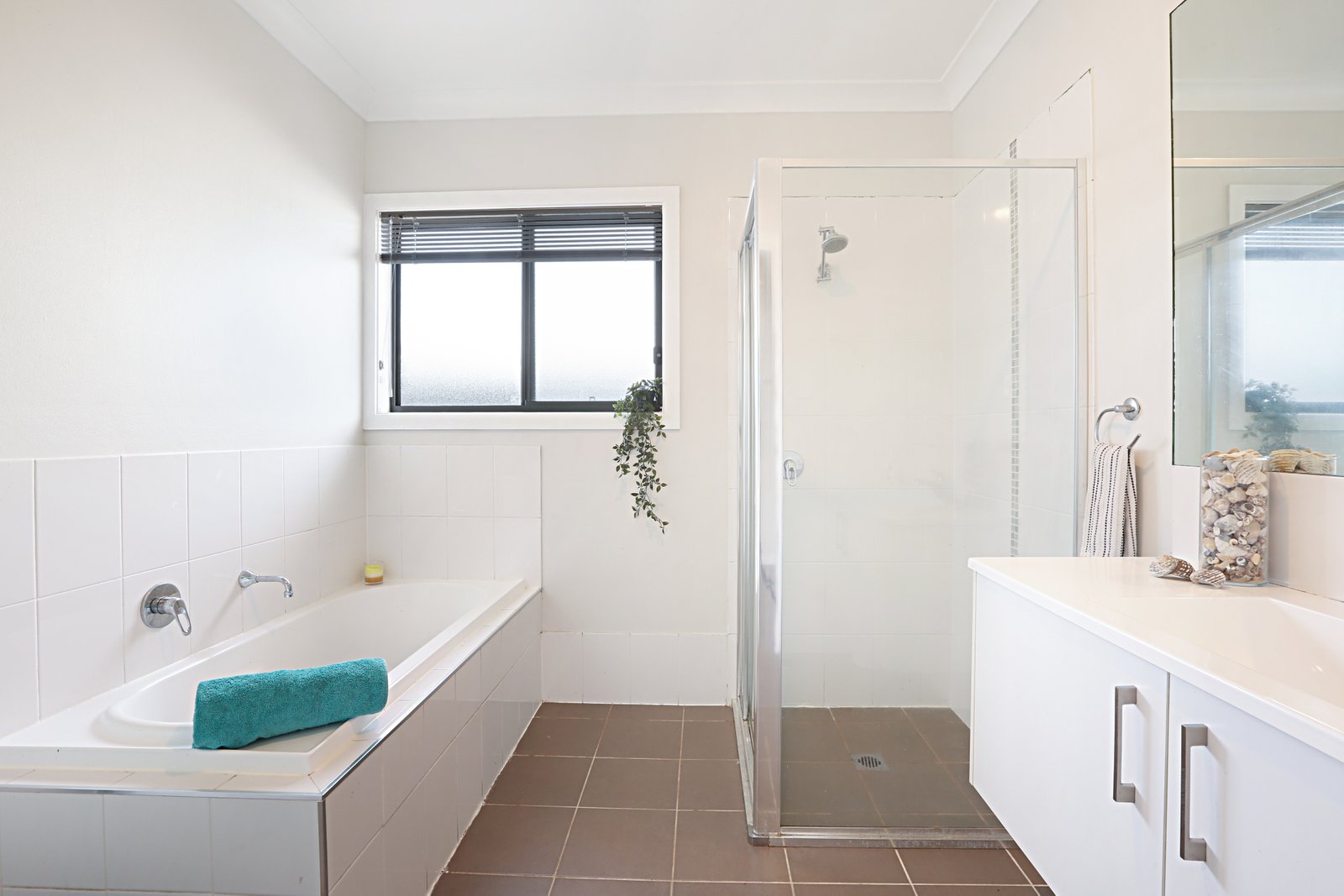 17a Brooks Reach Road HORSLEY 8