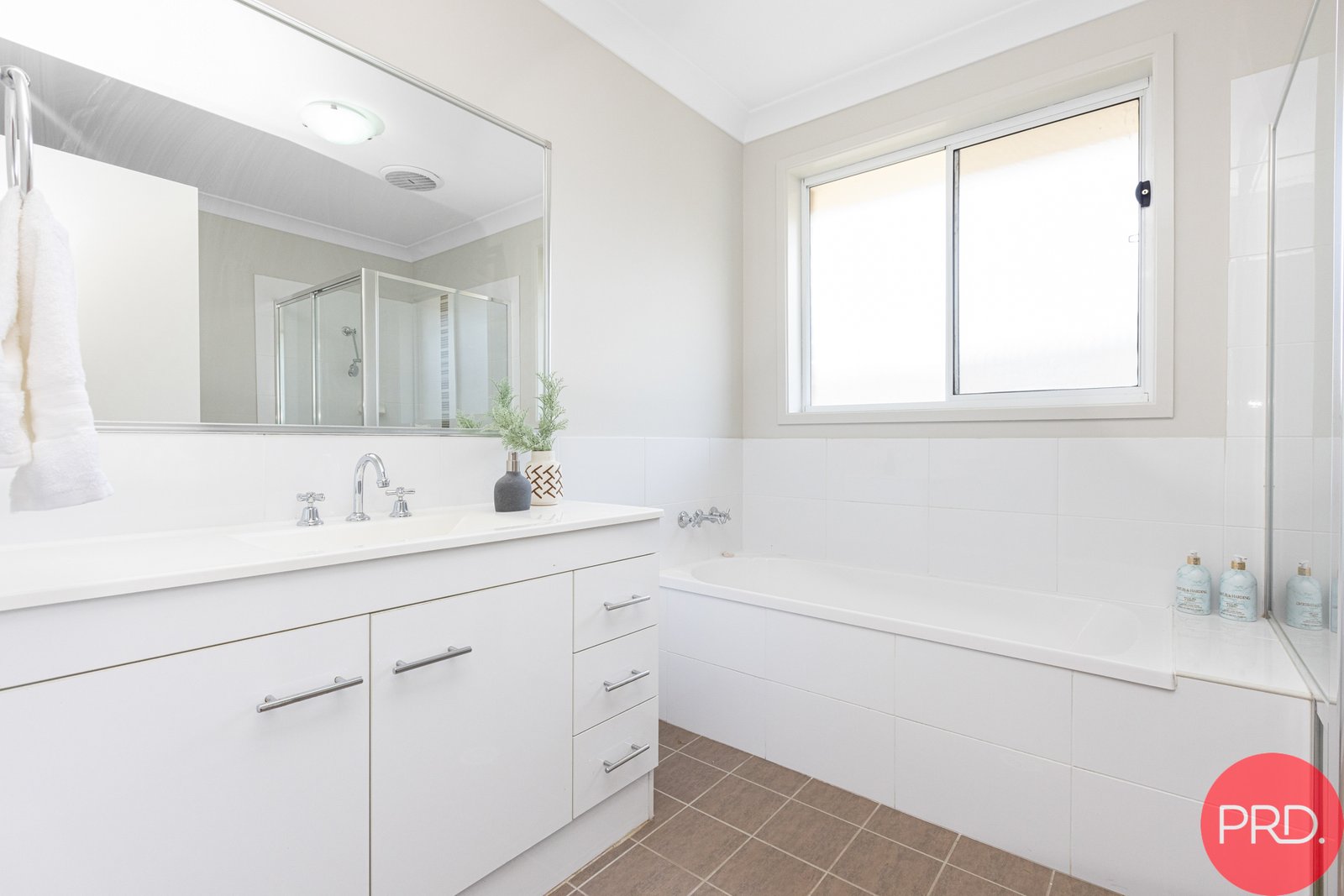 17a Evans Street GRETA 26