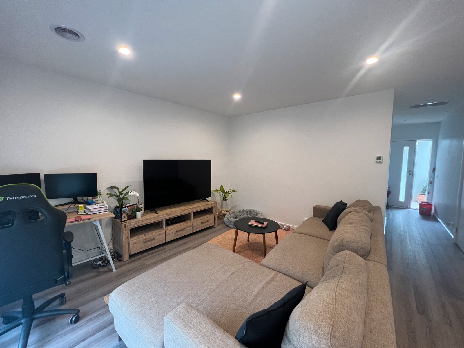 Gallery: 17a Osborne Avenue
