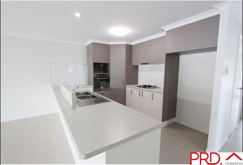 17a OUSTON Place SOUTH GLADSTONE 2