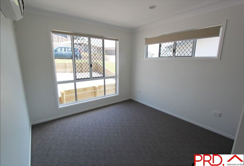 17a OUSTON Place SOUTH GLADSTONE 6