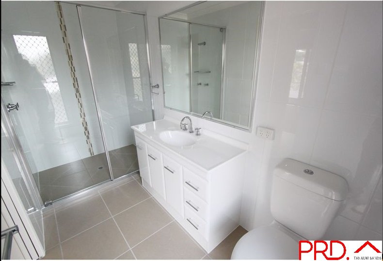 17a OUSTON Place SOUTH GLADSTONE 9