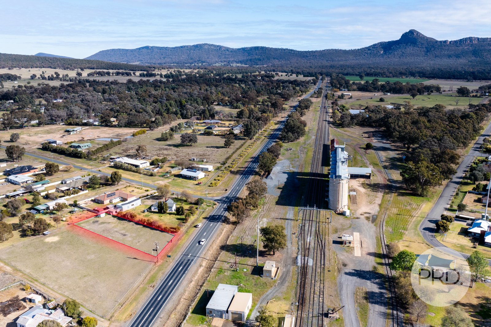 17A Railway Street THE ROCK 4