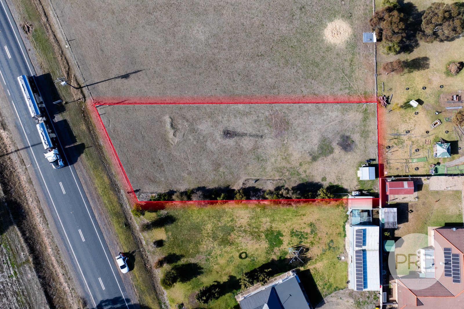 17A Railway Street THE ROCK 6
