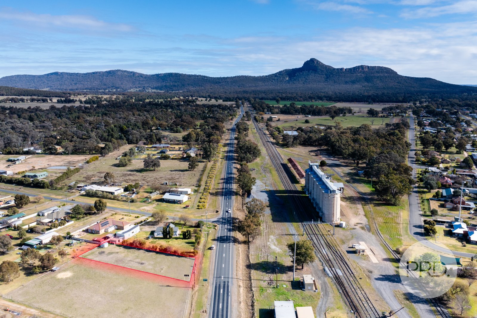 17A Railway Street THE ROCK 8
