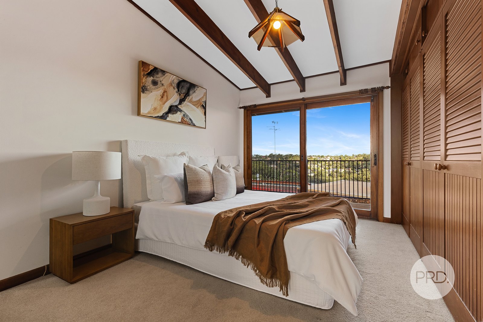 17A Woodlands Avenue LUGARNO 11