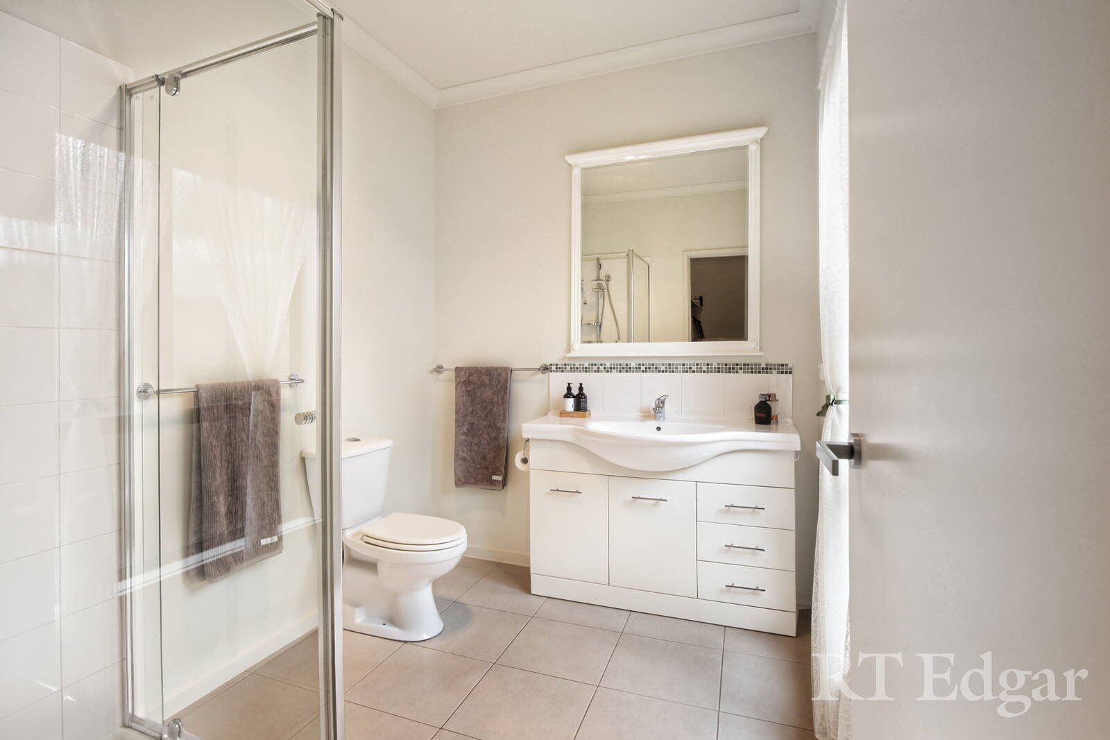 Real Estate and Property in 17A Worcester Road, Gisborne, VIC