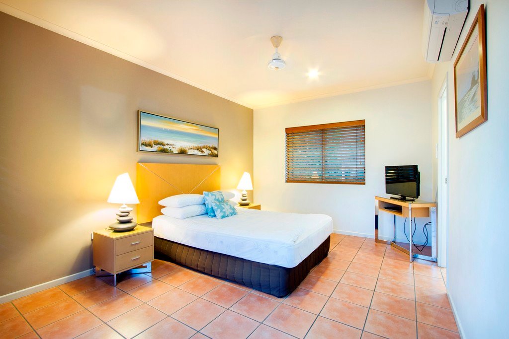 17A&B/14 Hermitage Drive AIRLIE BEACH 12