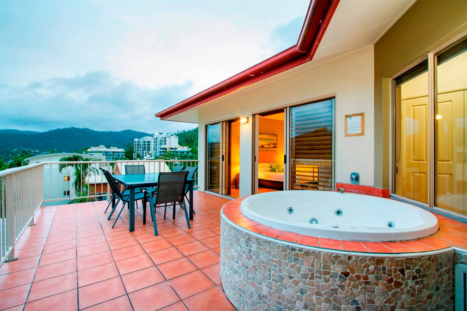 17A&B/14 Hermitage Drive AIRLIE BEACH 15