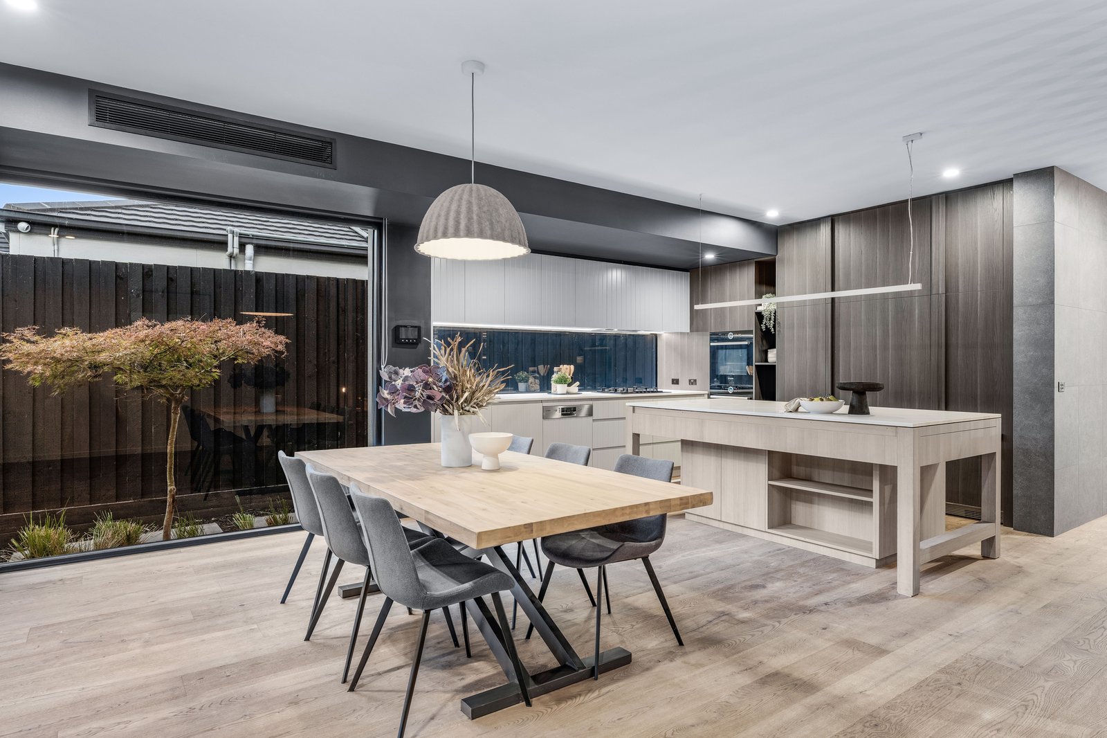 Gallery: 17b England Street