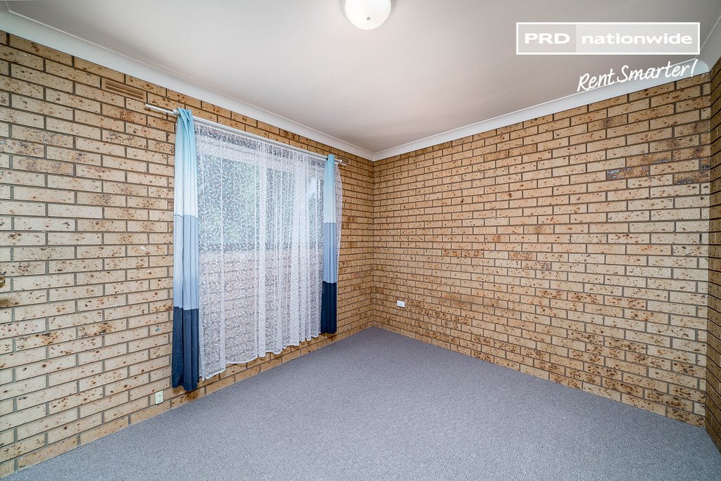 1/7b Henschke Avenue TOLLAND 6