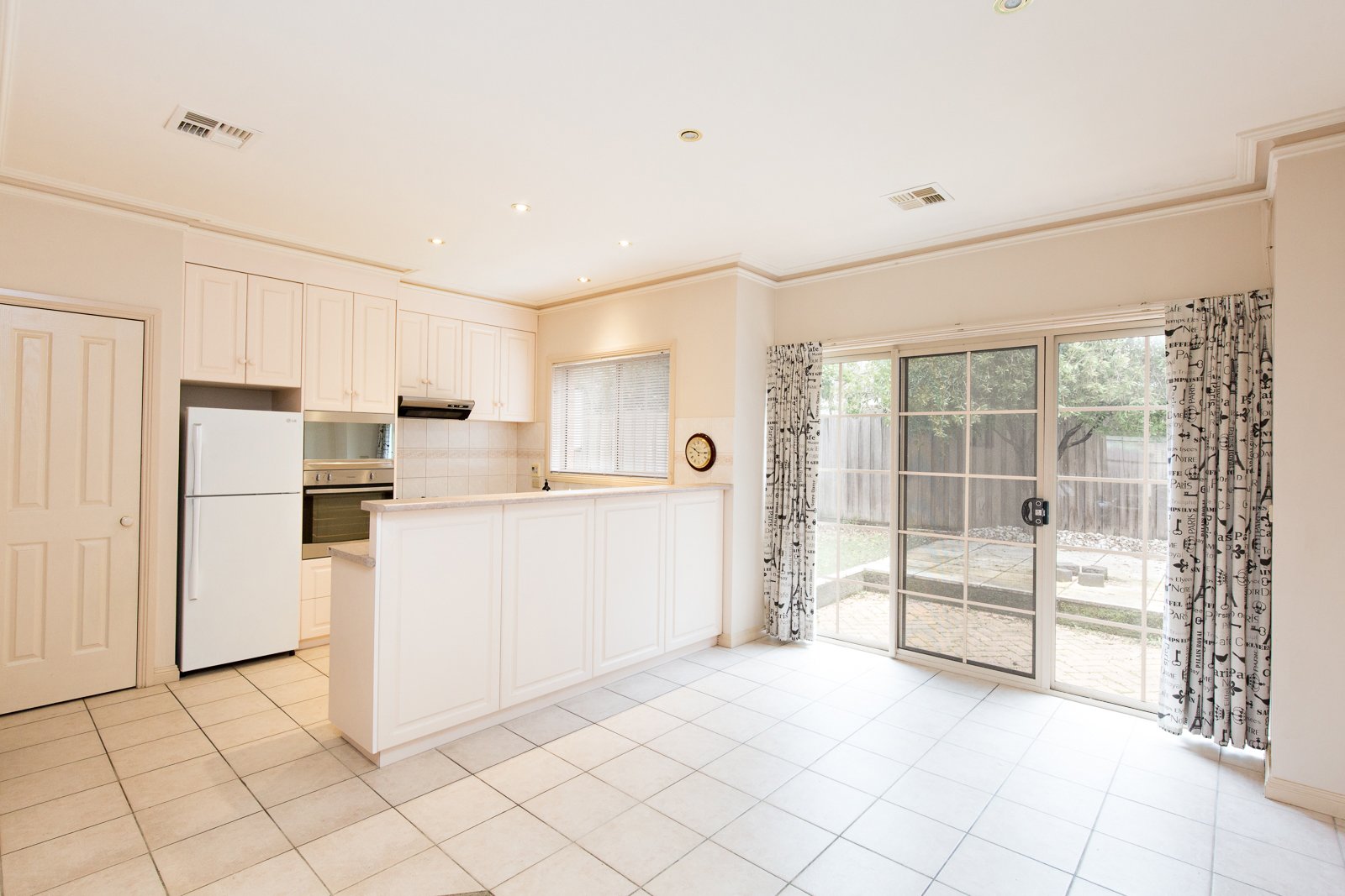 Gallery: 17B Lake Street