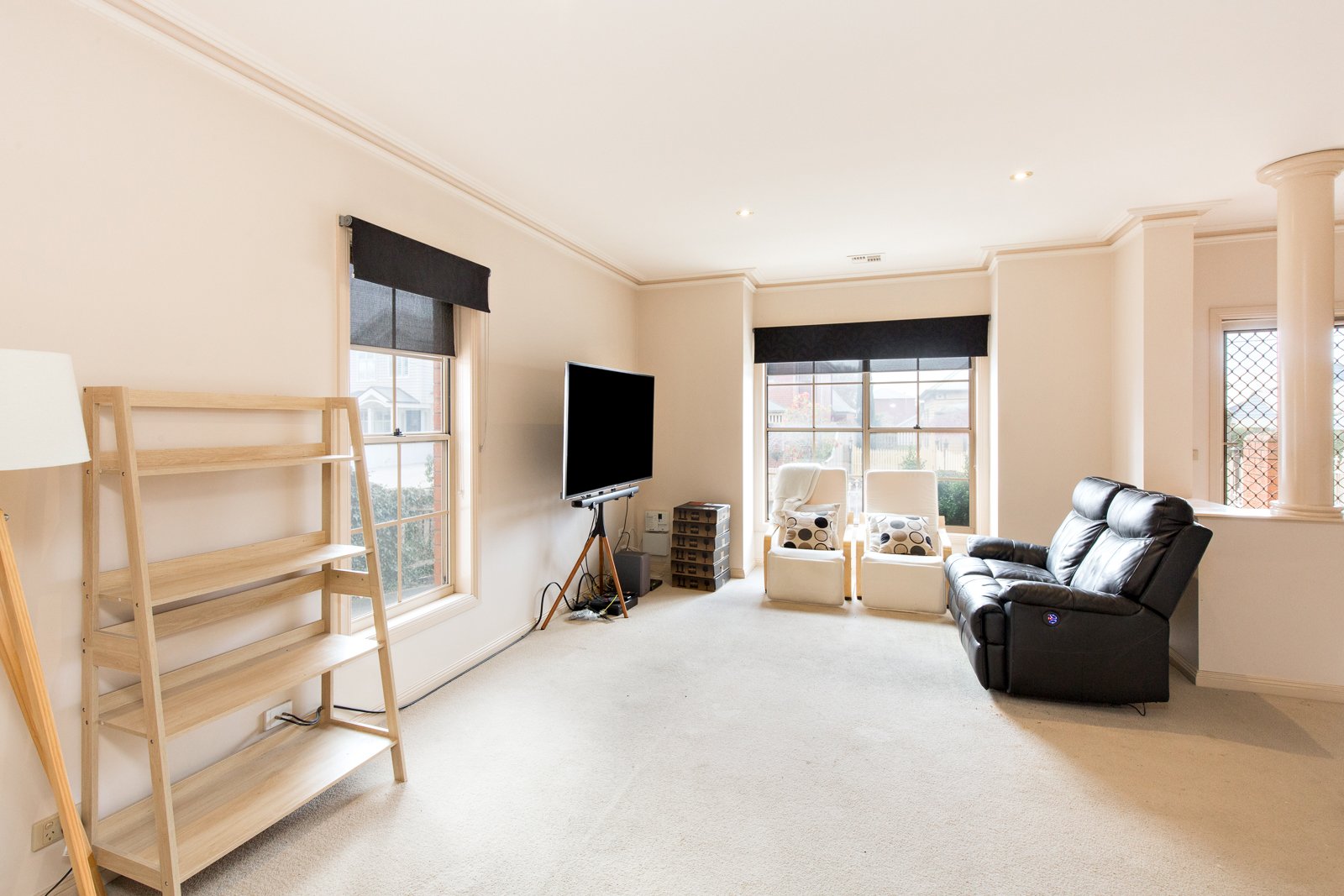 Gallery: 17B Lake Street