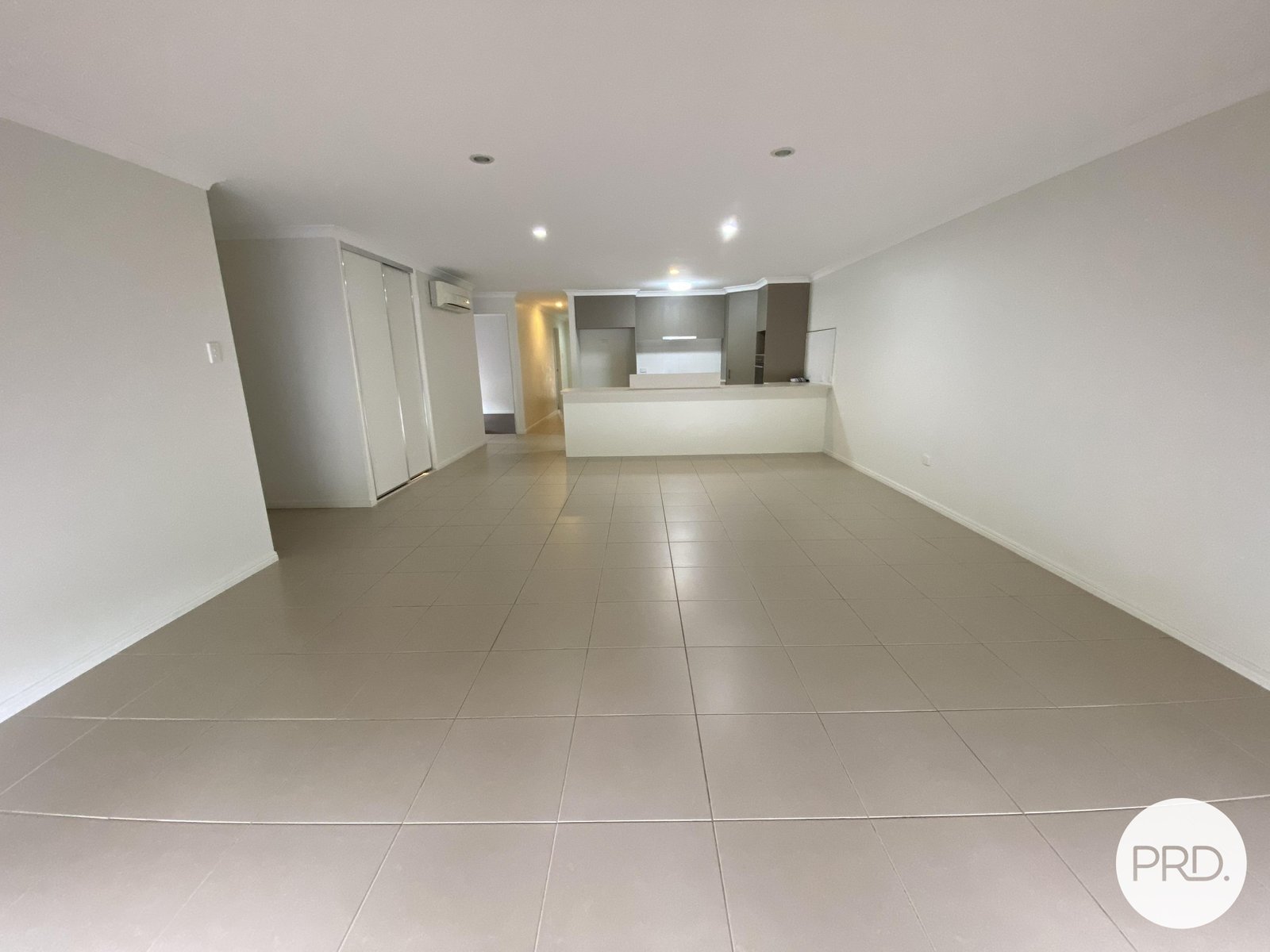 17B OUSTON Place GLADSTONE 4