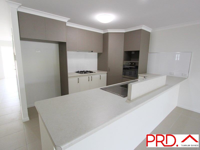 17b OUSTON Place SOUTH GLADSTONE 2