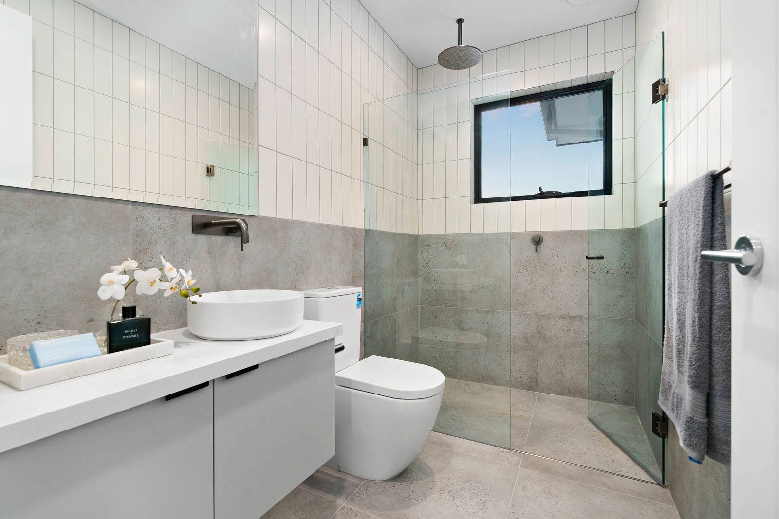 Real Estate and Property in 17b Vista Street, Bulleen, VIC