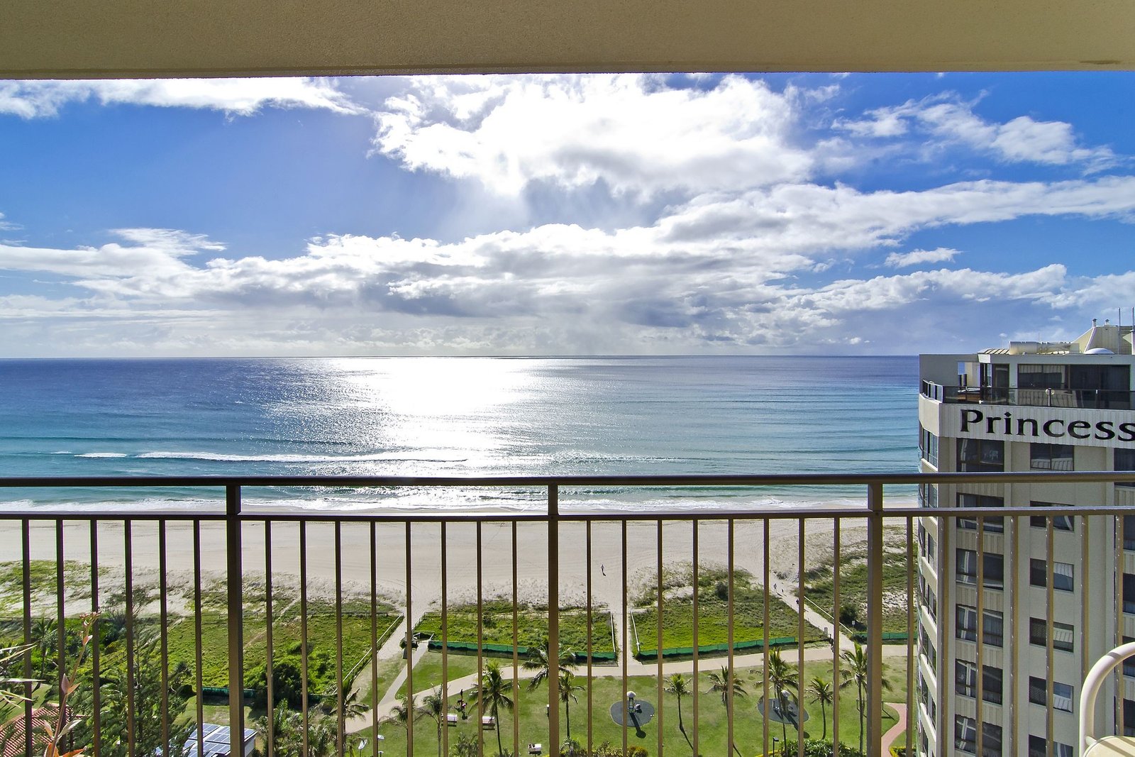 17b/973 Gold Coast Highway PALM BEACH 1