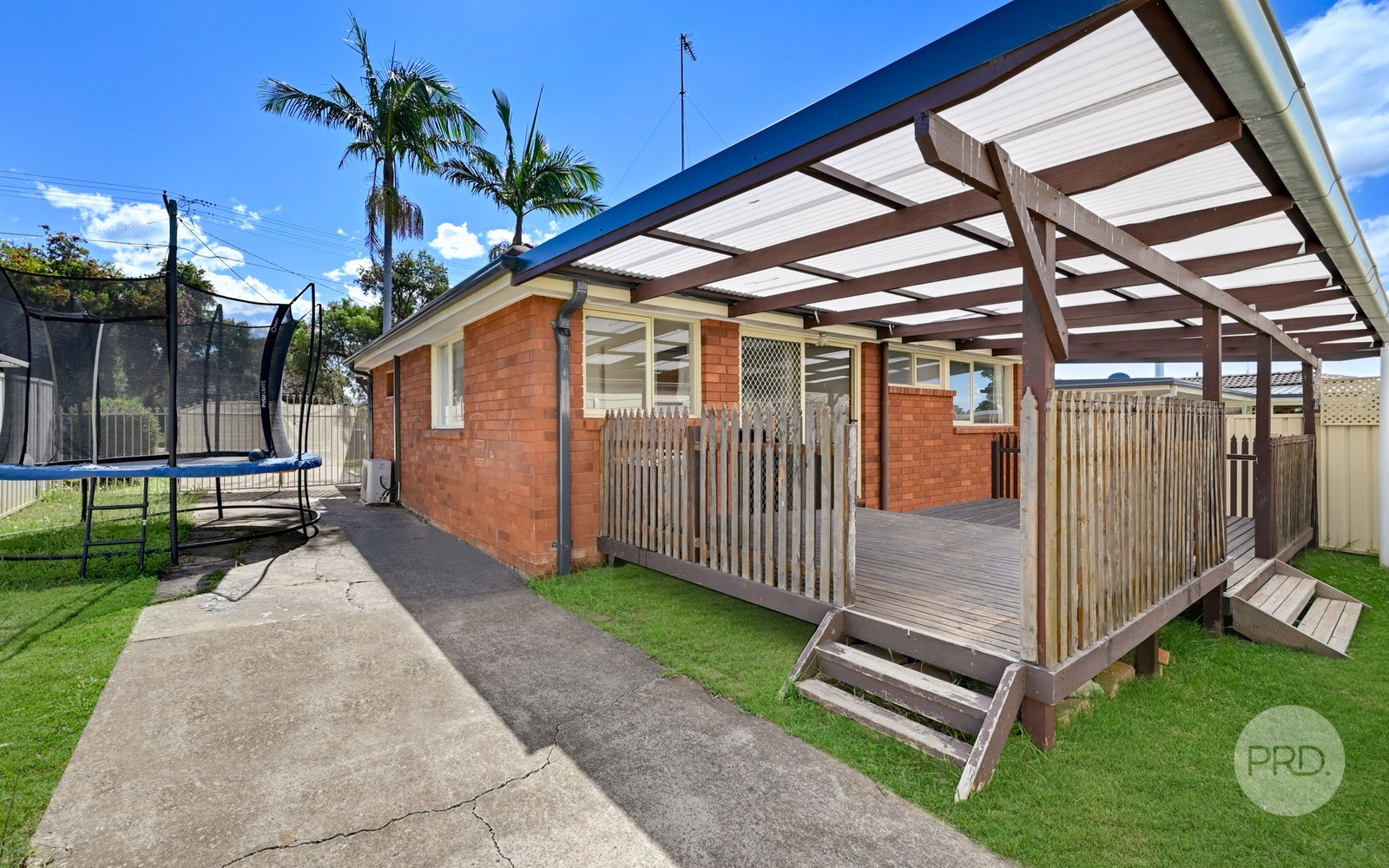 18 & 18A Banool Avenue SOUTH PENRITH 6