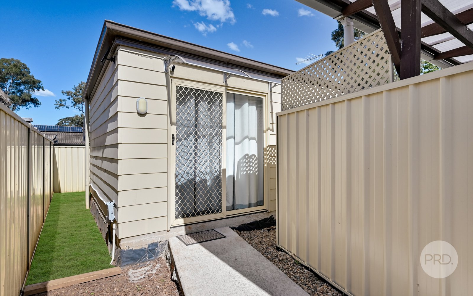 18 & 18A Banool Avenue SOUTH PENRITH 7