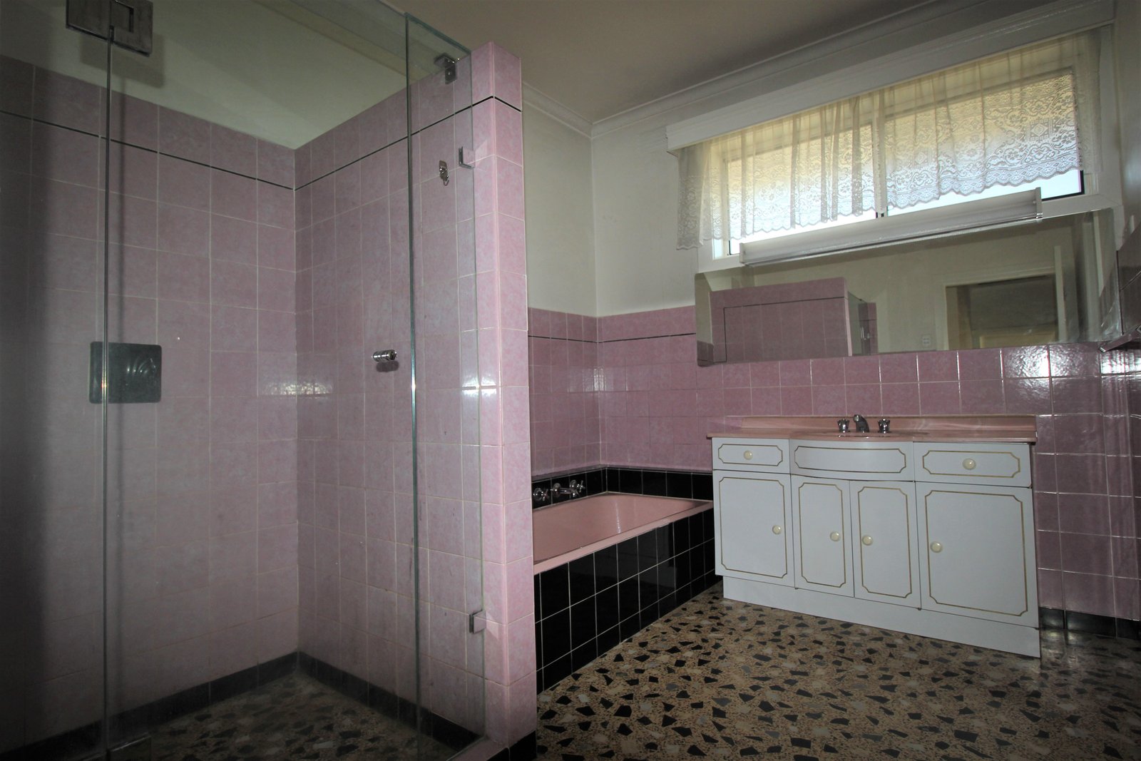 Gallery: 18 Aikman Crescent