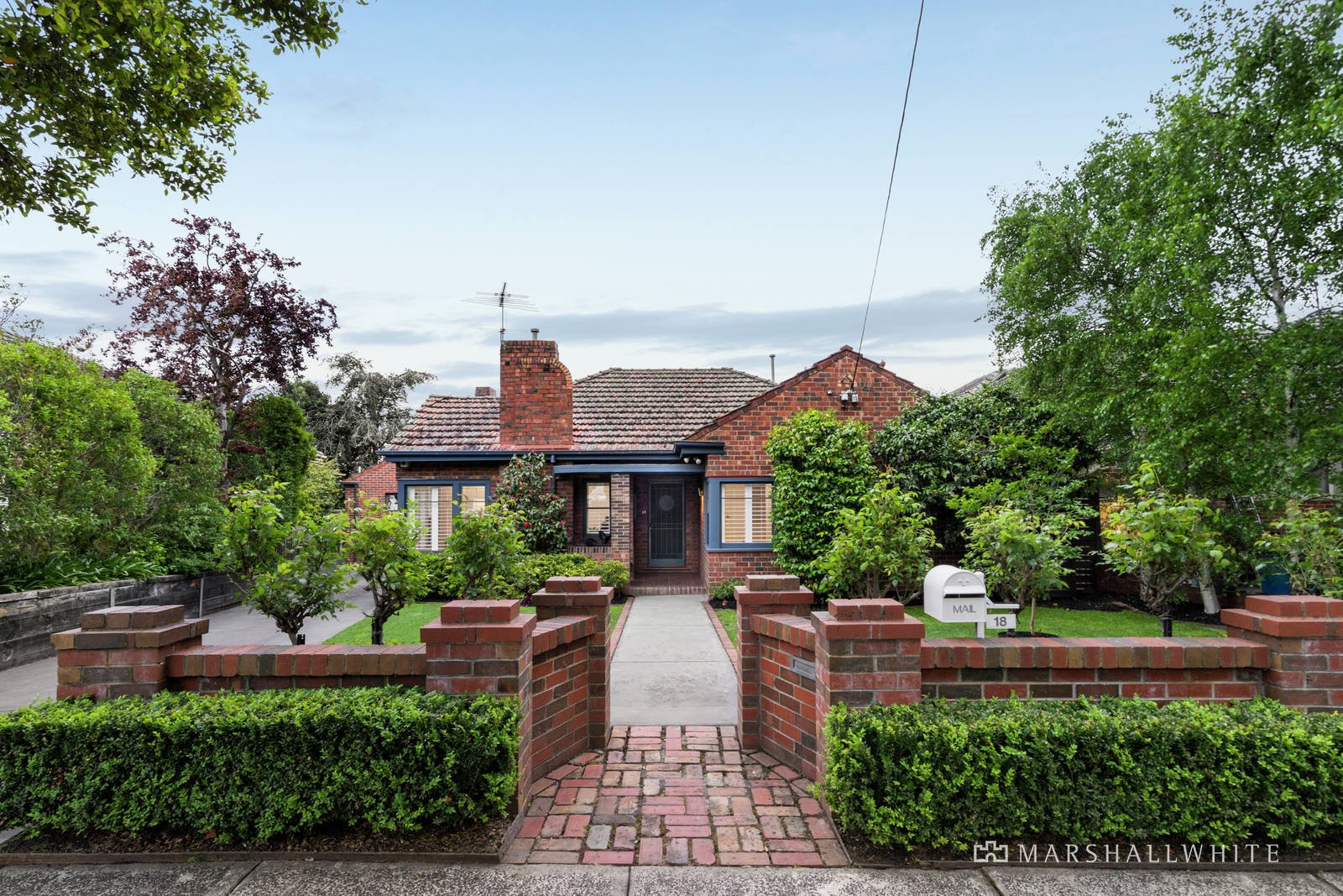 18 Aisbett Avenue, Camberwell, VIC