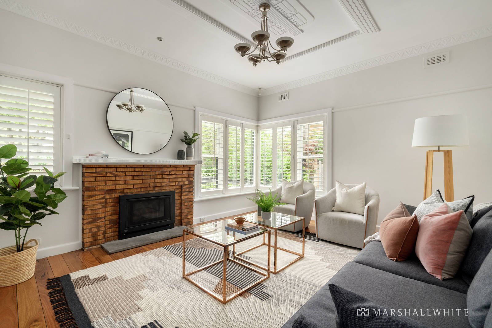 18 Aisbett Avenue, Camberwell, VIC