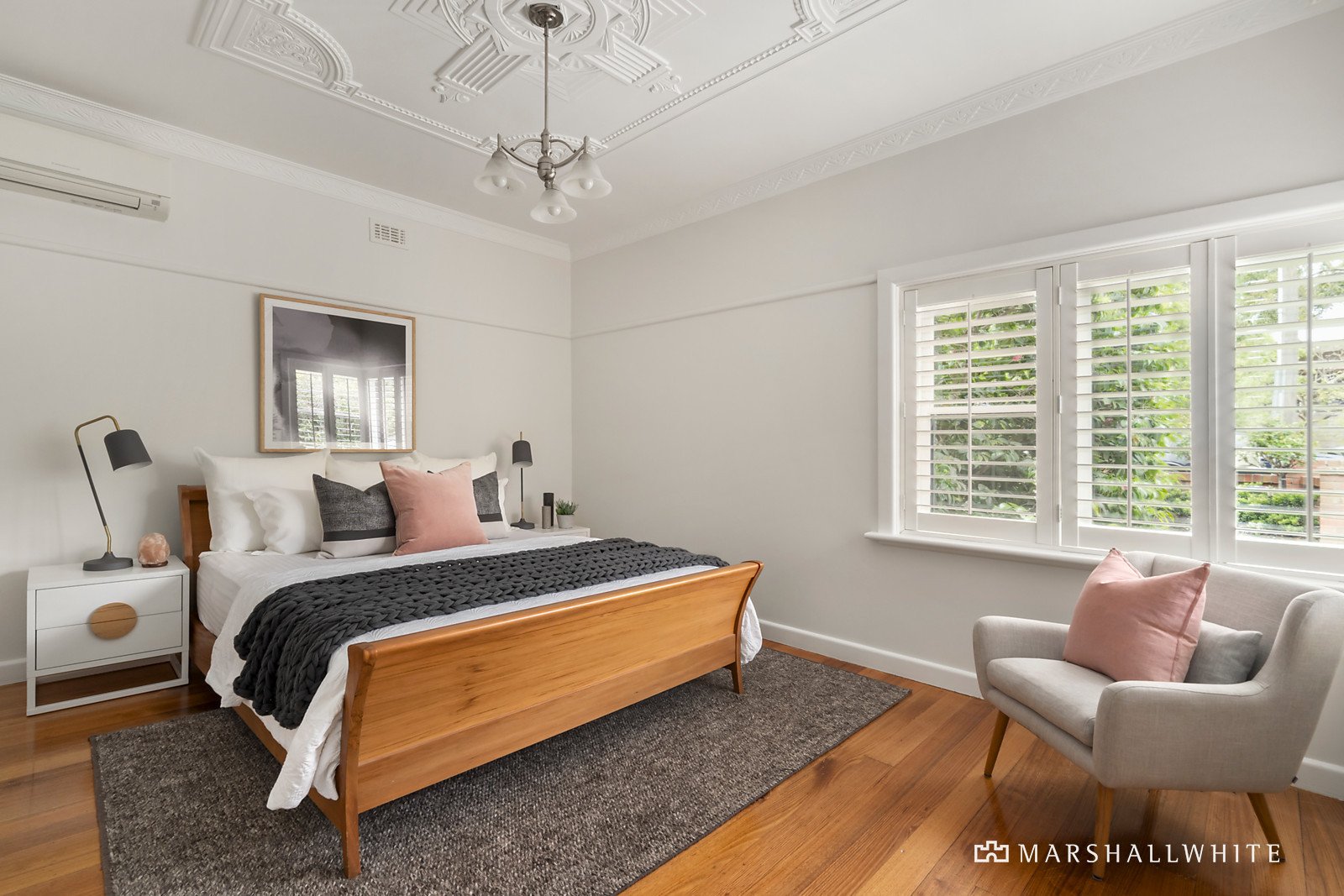 18 Aisbett Avenue, Camberwell, VIC