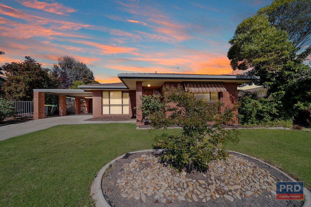 18 Akoonah Drive GOLDEN SQUARE 1