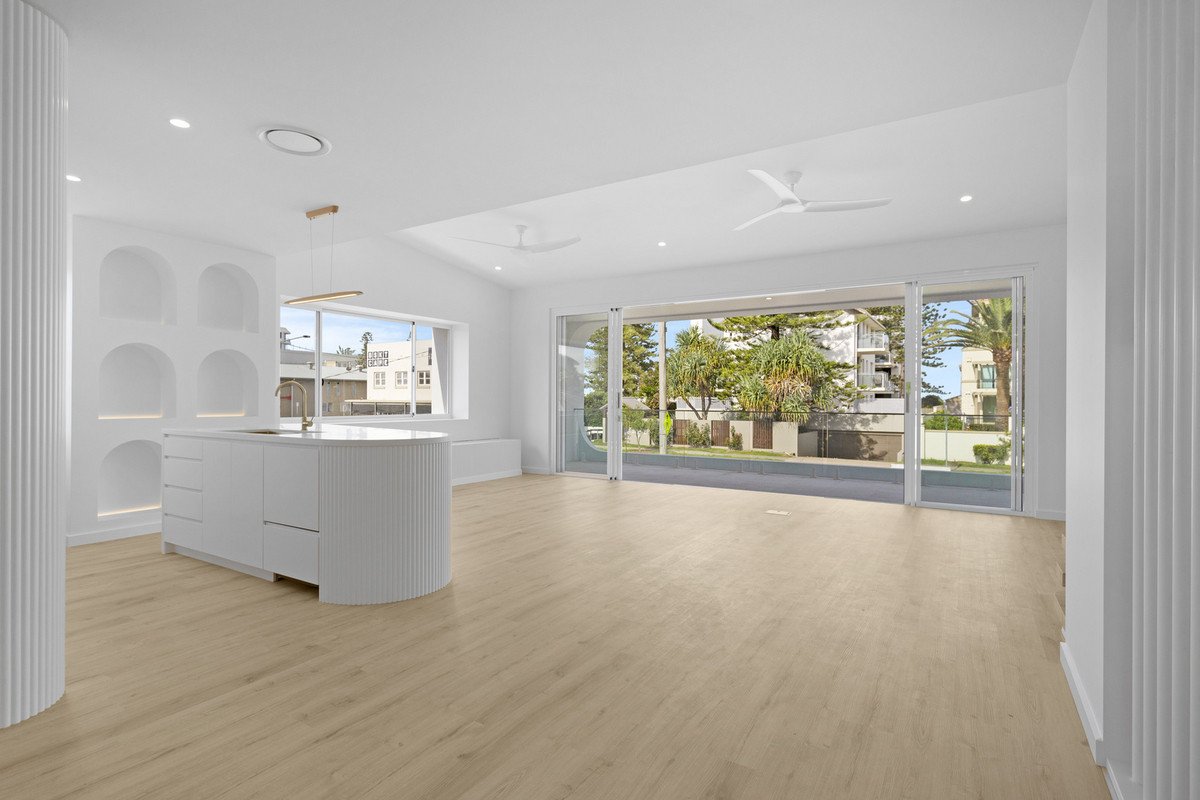 18 Albatross Avenue Mermaid Beach 3