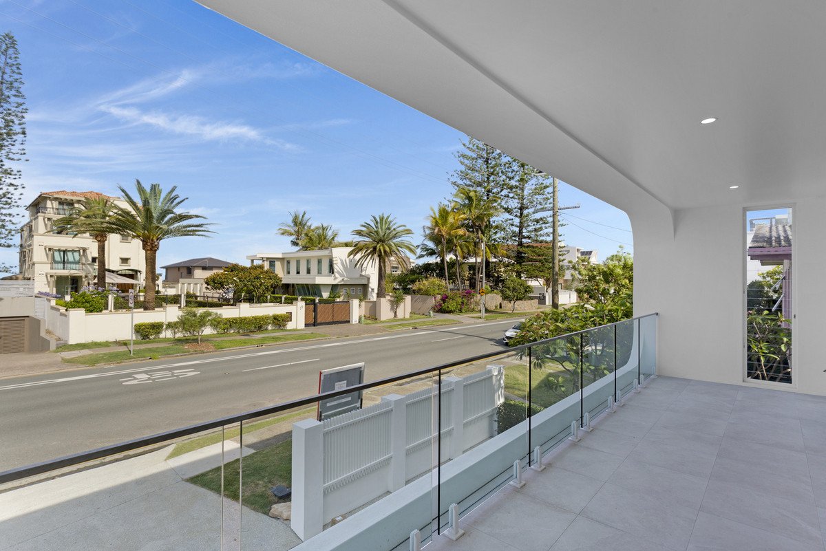 18 Albatross Avenue Mermaid Beach 11