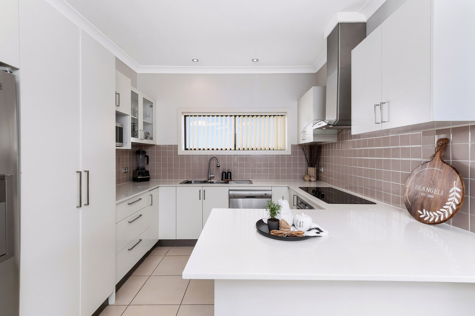 18 Albert Street REVESBY 5