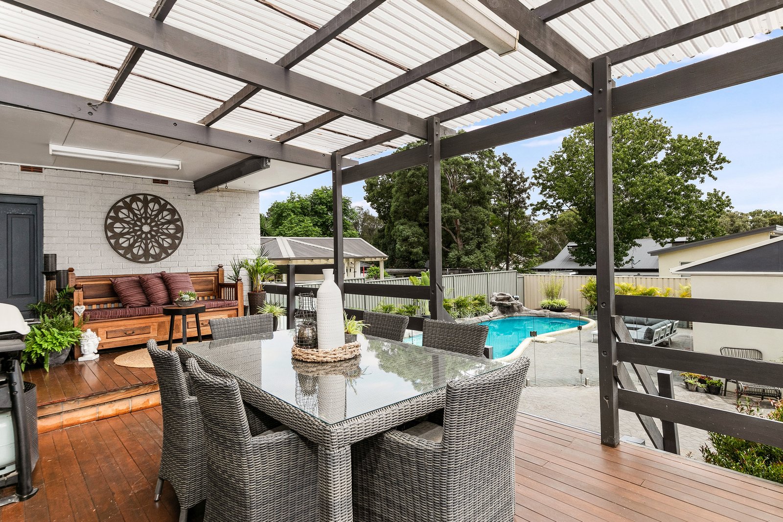 18 Albert Street REVESBY 9
