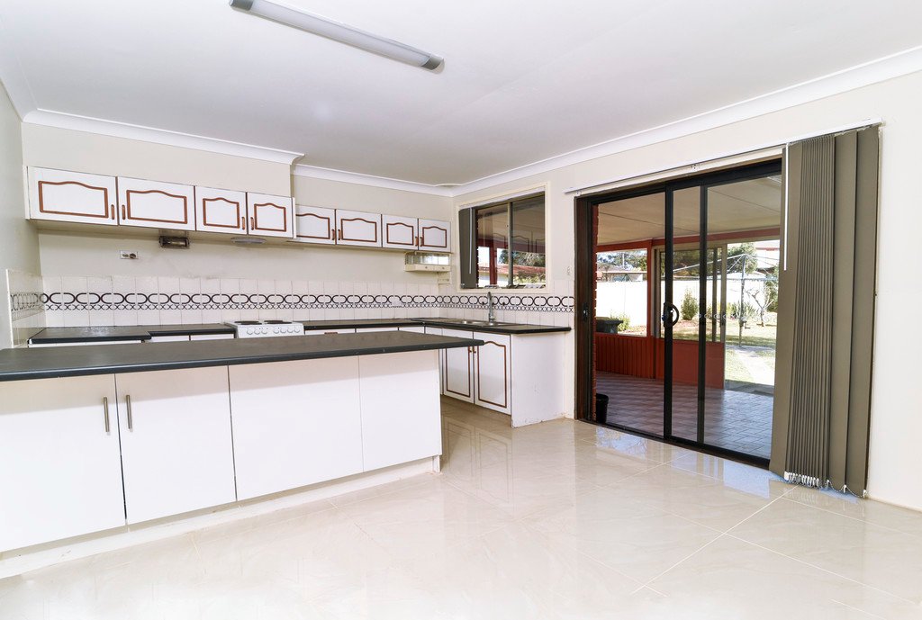 18 Alexander Crescent MACQUARIE FIELDS 2